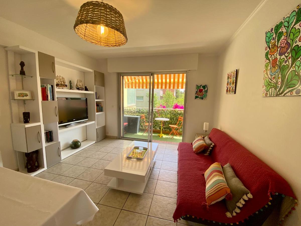 Apartment Chez Virginie : Lumineux Au Calme. Frejus