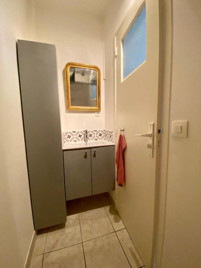 Apartment Chez Virginie : Lumineux Au Calme. Frejus